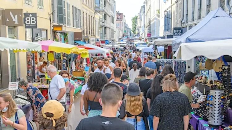 BON PLAN - Traditionnelle braderie d’été au centre de Pau
